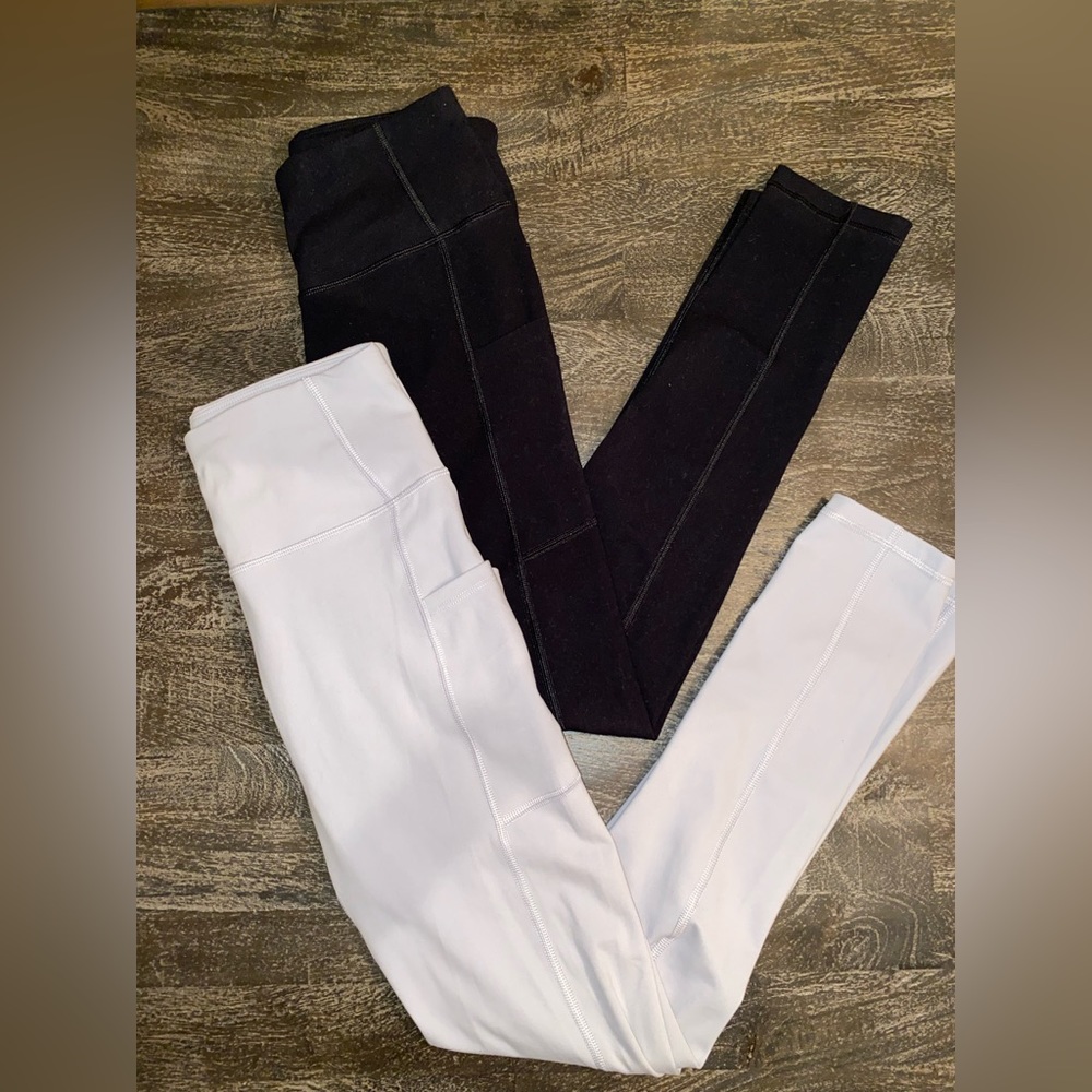 2 Leggings (Black/Grey White) Size Small, Great Condition